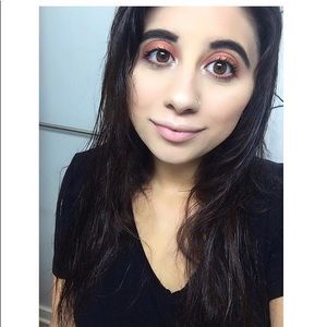 Meet your Posher, Alicia